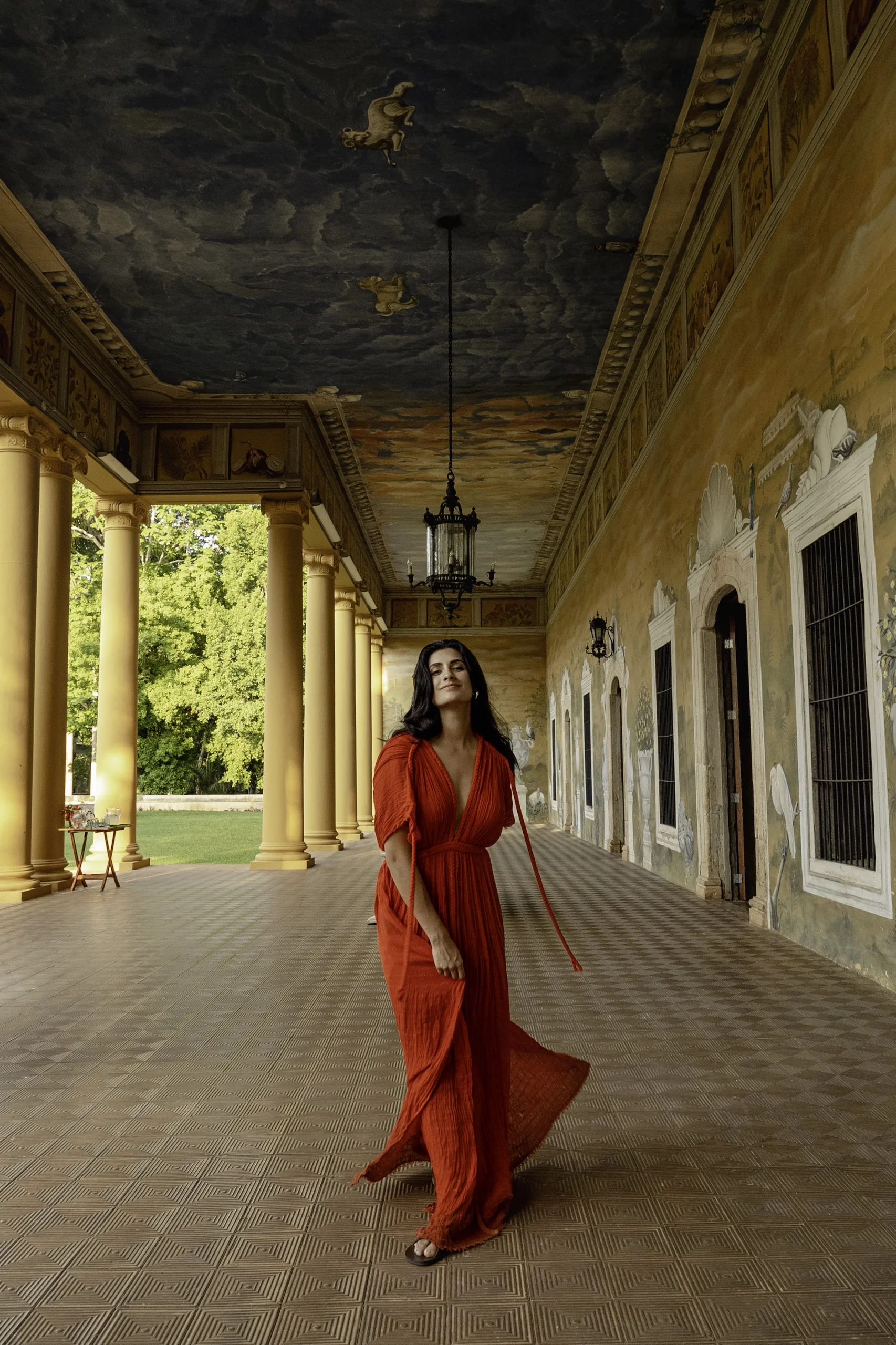 Corredores con arcos en la Hacienda Tekik de Regil, antigua hacienda henequenera de Yucatán