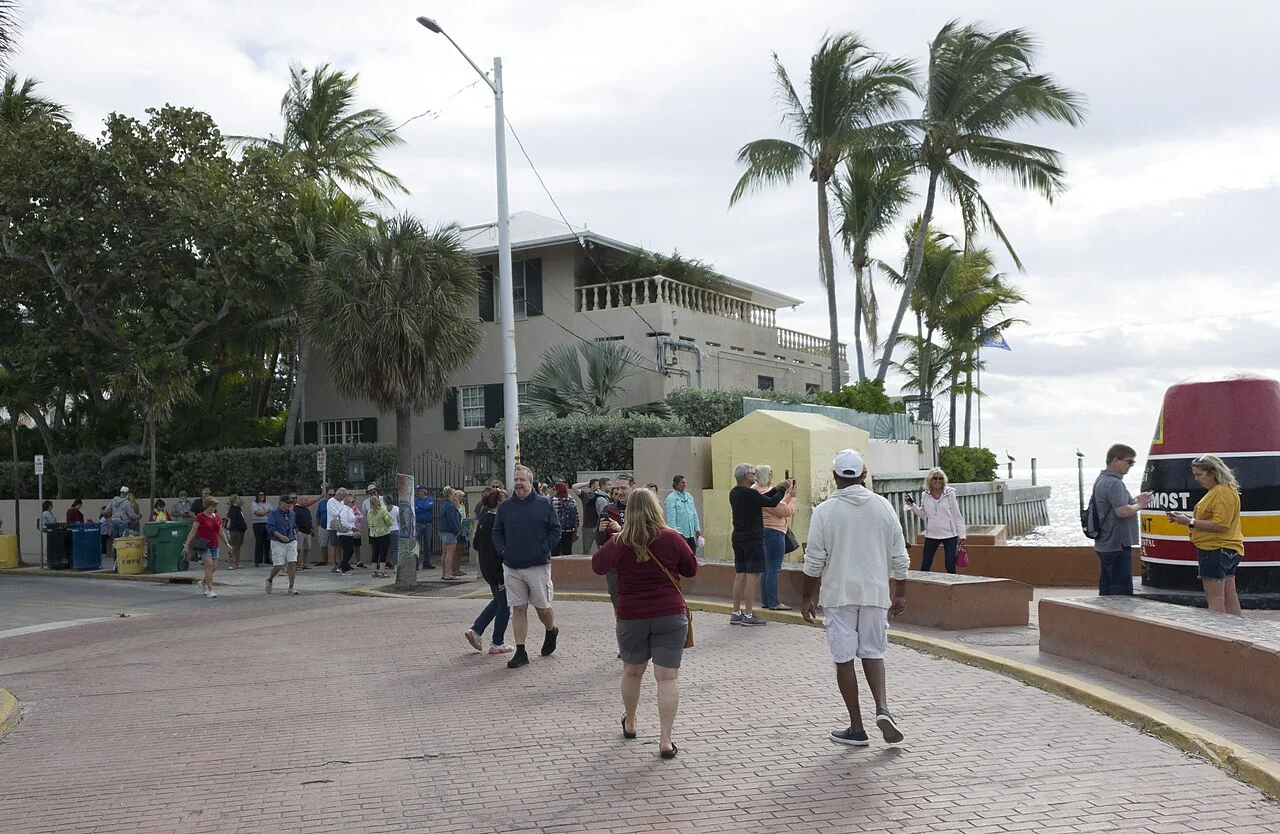 Boya del Southernmost Point