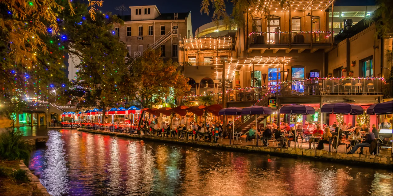 River Walk (Paseo del Río)